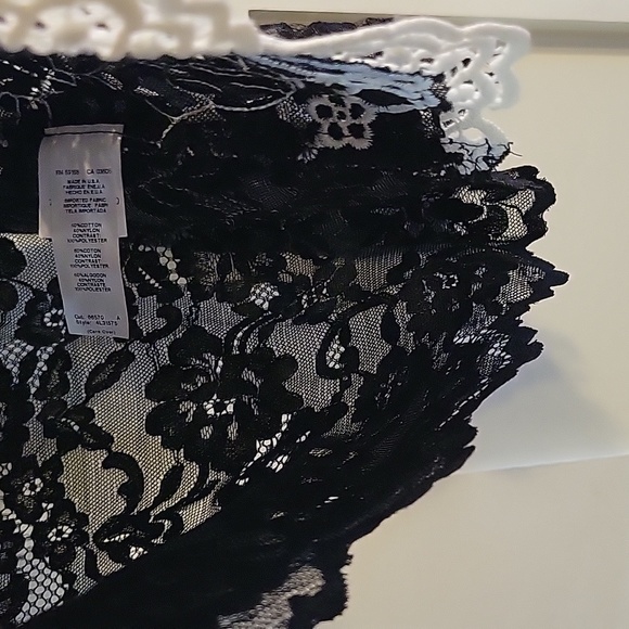 Lace Blouse - Picture 4 of 7